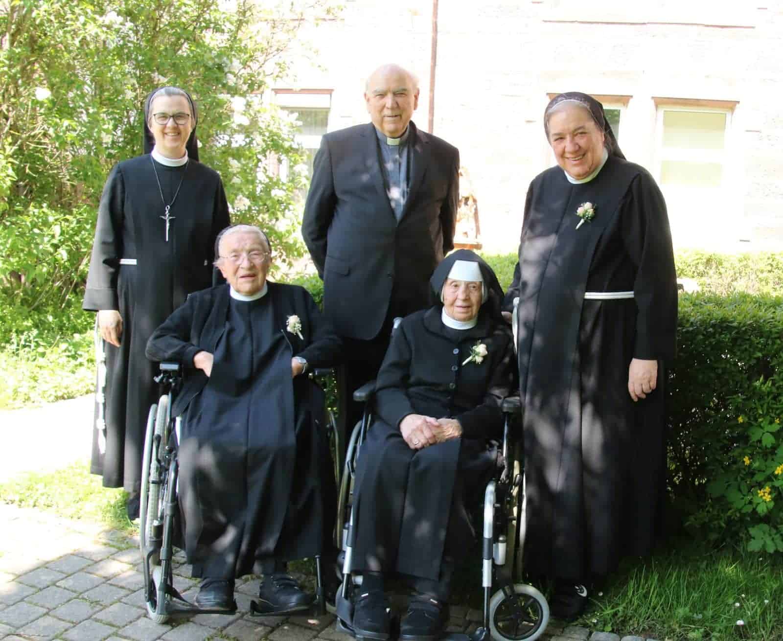 jubilarinnen kloster gruppenfoto dkpm 210524